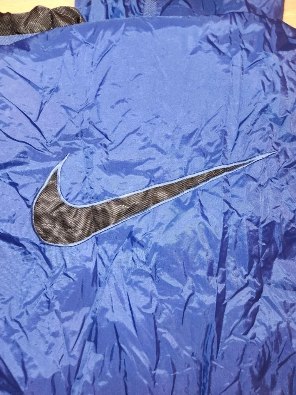 Nike Men's Hooded Windbreaker Jacket in Royal Blue with Black Accents